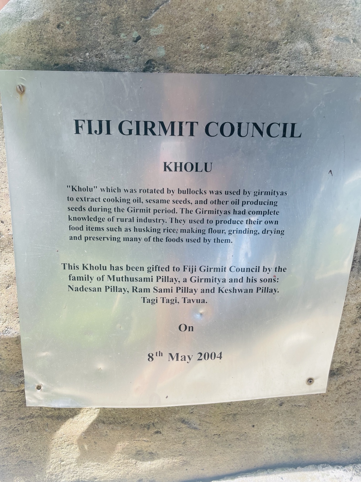 Fiji Girmit Council plaque explaining the history and use of the kholu